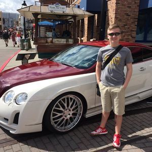 Meet your Posher, Todd